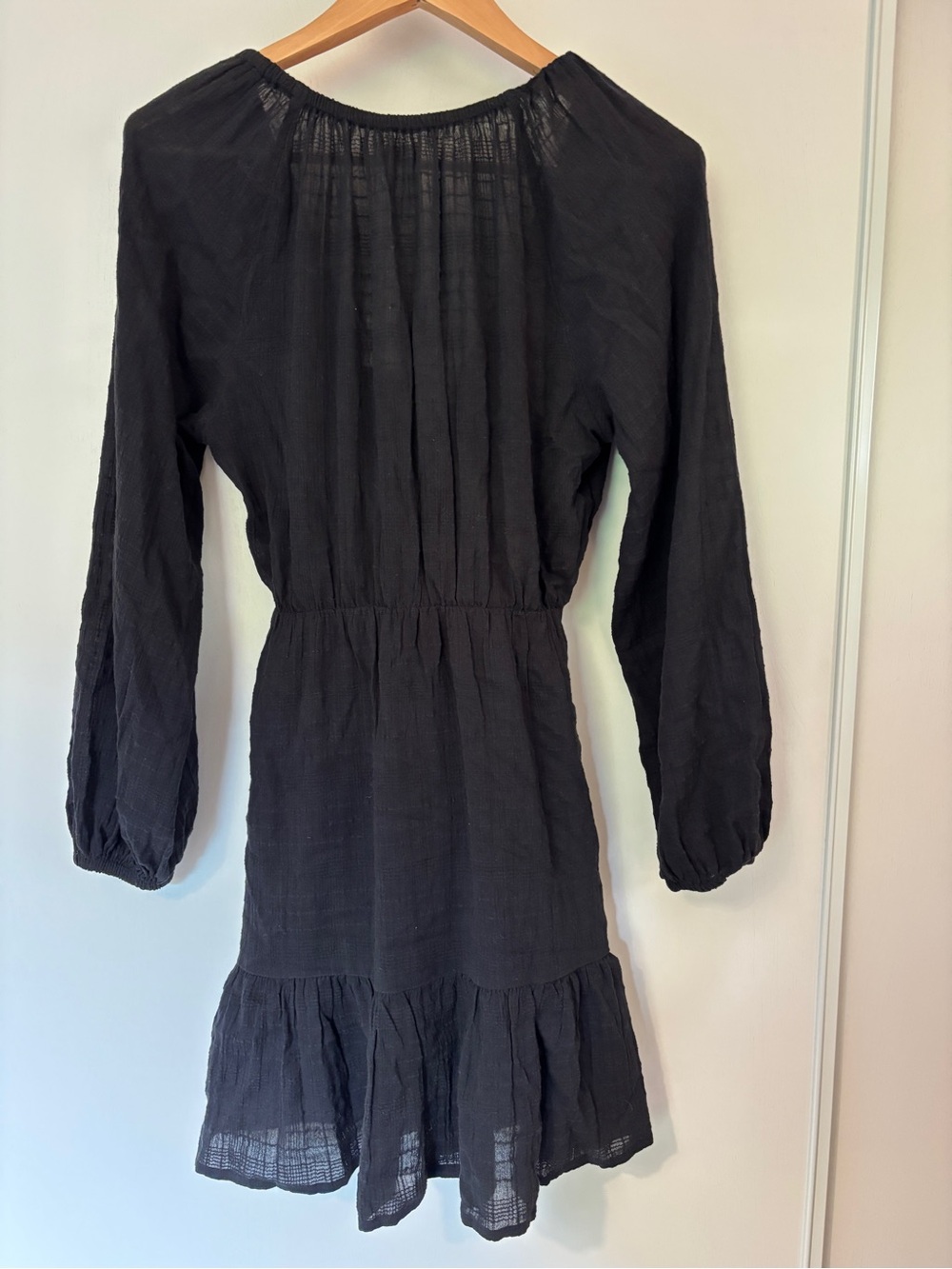 L Space Mini Dress Size Small Black Feelin Fine Gauge Tier Peasant Sleeve Soft - Picture 3 of 8